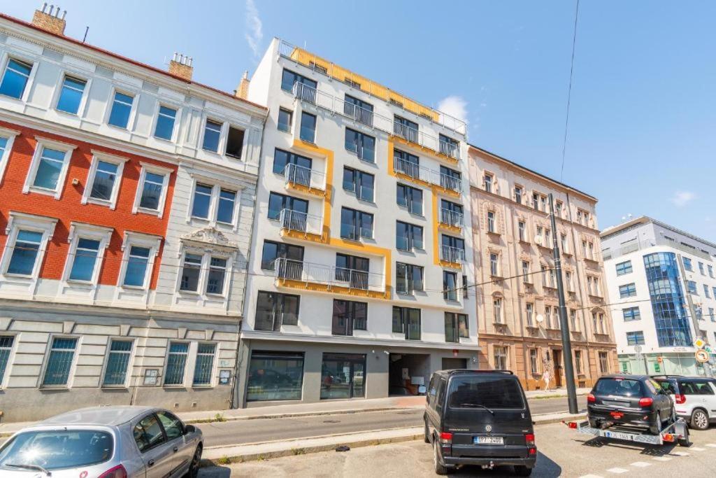 Brand New Studio Apartment #24 In Elite Residence With Free Secure Parking In The Center Prague Exterior photo